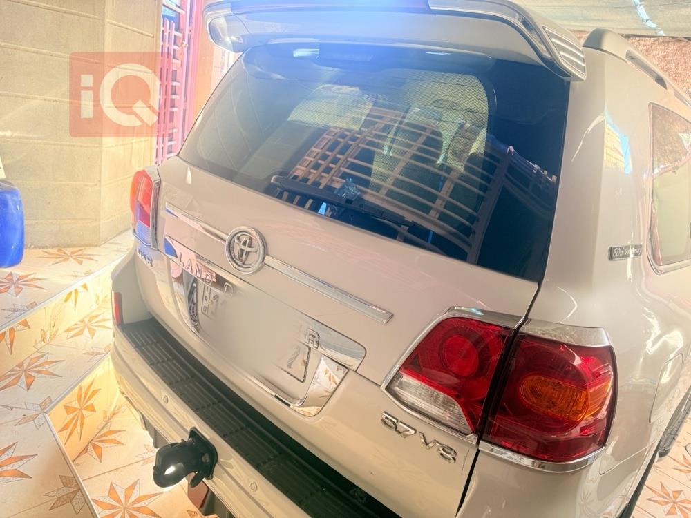 تويوتا لاندكروزر